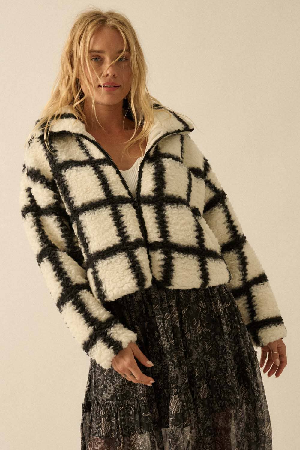 Check-Print Fleece Zip-Up Pocket Jacket: Cream-Black / L