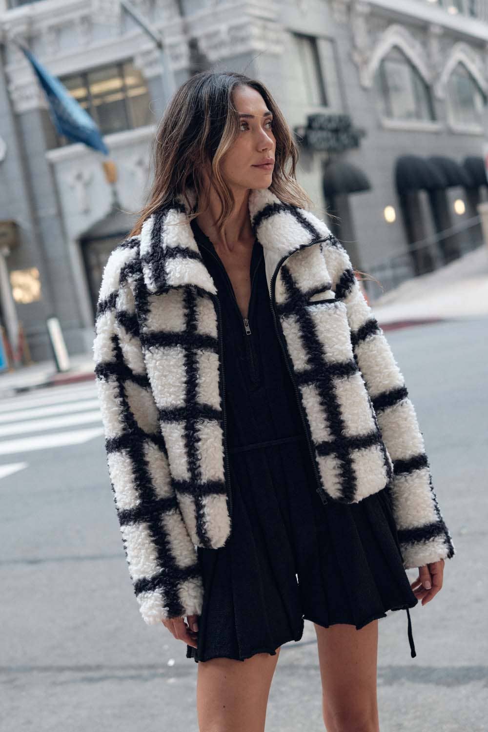 Check-Print Fleece Zip-Up Pocket Jacket: Cream-Black / L